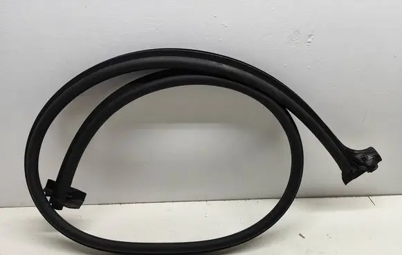 Volkswagen Crafter Rubber seal rear door 7C0827709E