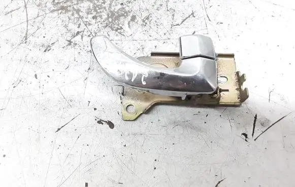 KIA Sorento Front door interior handle