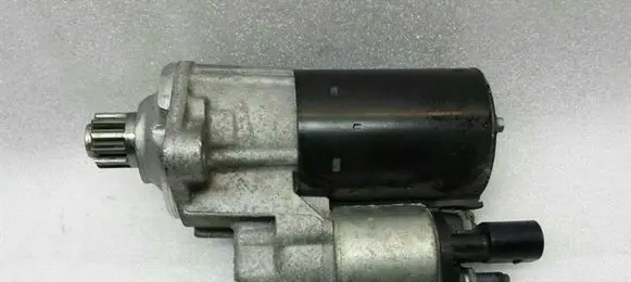 Volkswagen PASSAT B6 Starter motor 02E911023S