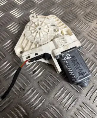 Seat Alhambra (Mk2) Front door window regulator motor 8K0959802B 1036919809201 150440250352