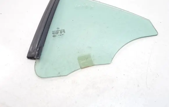 Mercedes-Benz SLK R171 Rear door window glass 43R001105