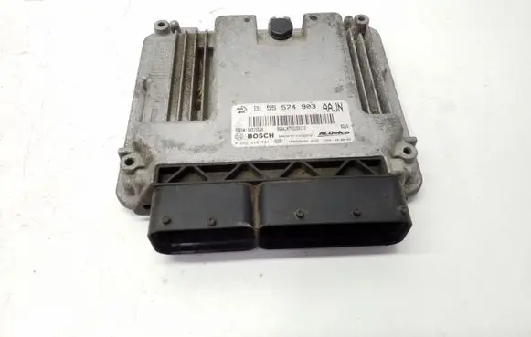 Opel Insignia A Engine control unit/module 0281016704 55574903