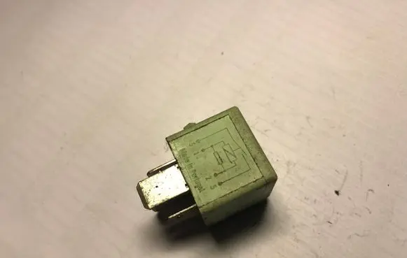 Volkswagen Up Other relay 4H0951253