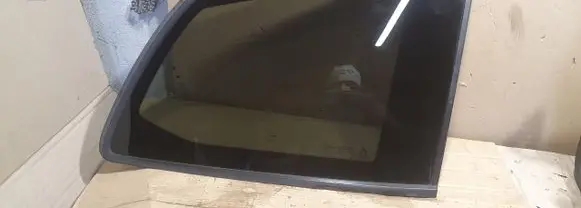 Citroen C4 Grand Picasso Rear side window 2015R