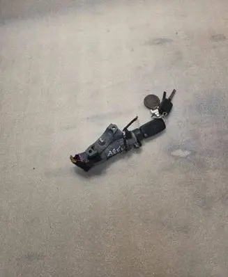 Audi A8 S8 D2 4D Ignition lock 4B0905851