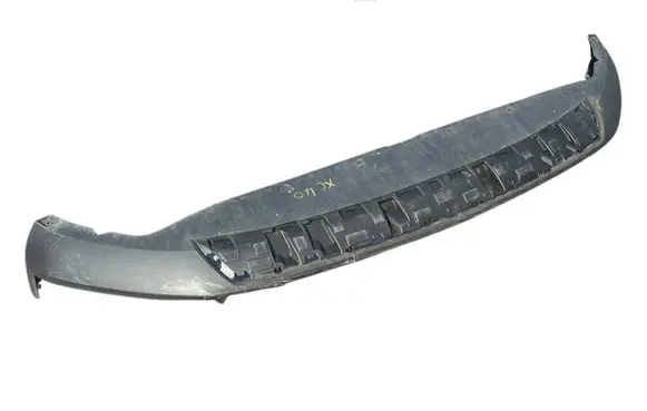 Front bumper lip