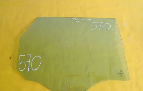 Ford Focus Rear door window glass