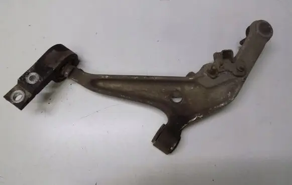 Nissan X-Trail T30 Front lower control arm/wishbone 89321luw1235432