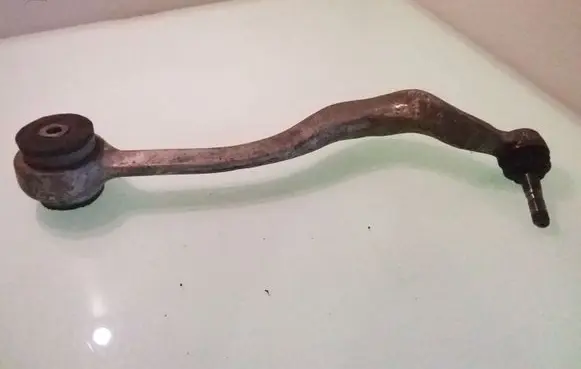 Front lower control arm/wishbone