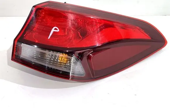 Hyundai i30 Rear/tail lights 92402G4200