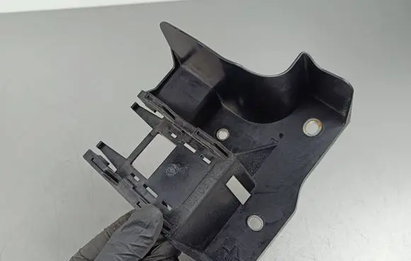 KIA Sorento IV Blind spot radar bracket 28619241