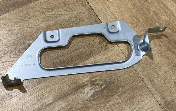 Battery bracket