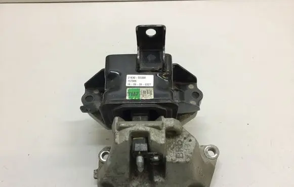 Hyundai Tucson TL Gearbox mount 21830D3300 157006 6J0746