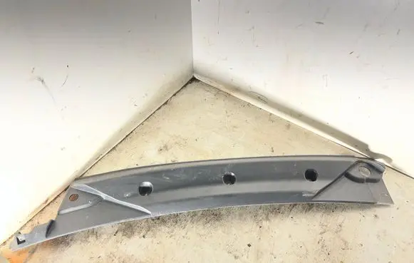 Iveco Daily 6th gen Wiper trim 5801918264