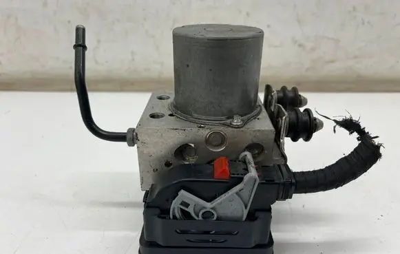 Porsche Taycan 9J1 ABS Pump 9J16141095N