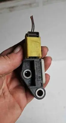 Audi A6 S6 C6 4F Airbag deployment crash/impact sensor 4F0959651