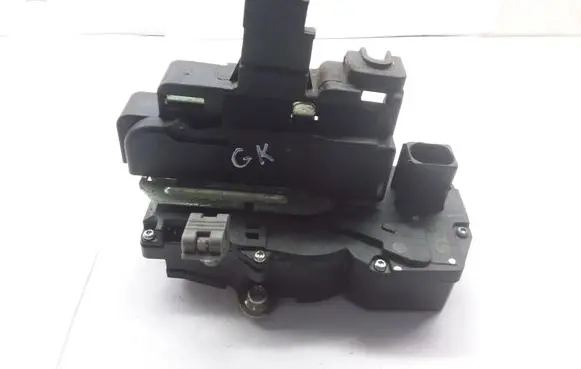 Opel Antara Rear door lock 7G25