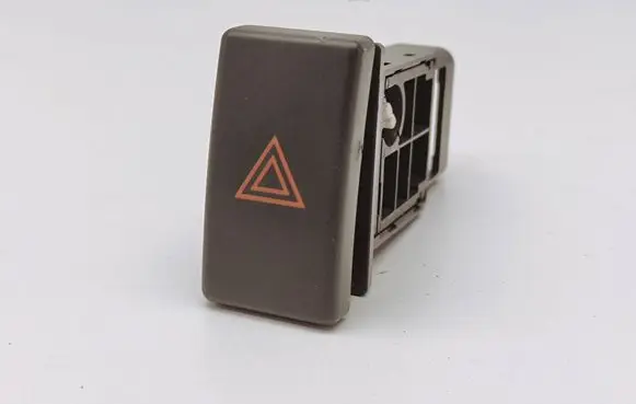 Toyota Avensis T250 Hazard light switch 157963 D015 TR9503