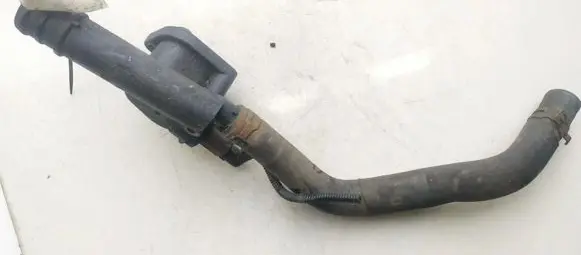 Skoda Octavia Mk2 (1Z) Engine coolant pipe/hose 038121132G