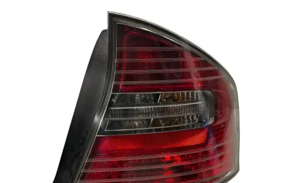 Subaru Legacy Rear/tail lights 22020806 RS102 8721