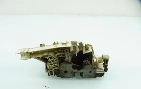 Mercedes-Benz Sprinter W906 Rear door lock A9067400835