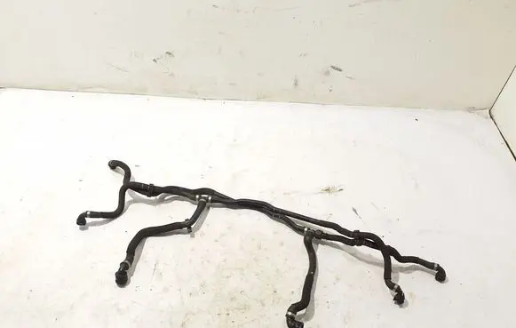 Engine coolant pipe/hose
