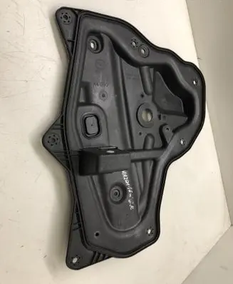 Mazda 3 III Rear window lifting mechanism without motor BHN97397XA