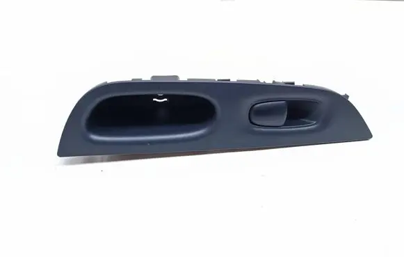 Nissan X-Trail T32 Electric window control switch 829604CE0A