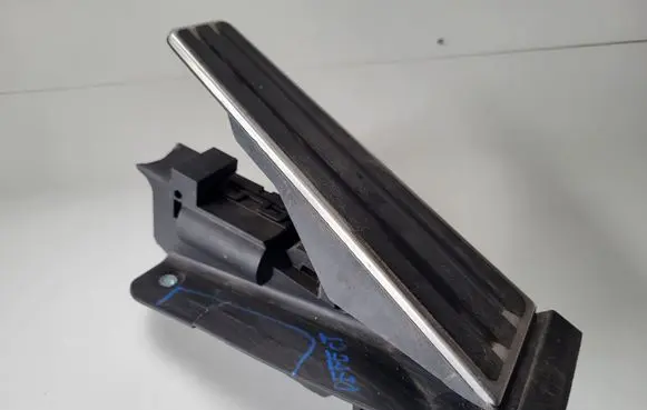 Porsche Boxster 987 Accelerator throttle pedal