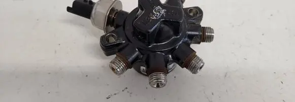 Fuel main line pipe