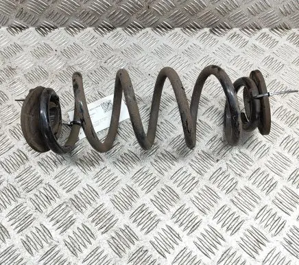 Volvo XC40 Rear coil spring 31658709