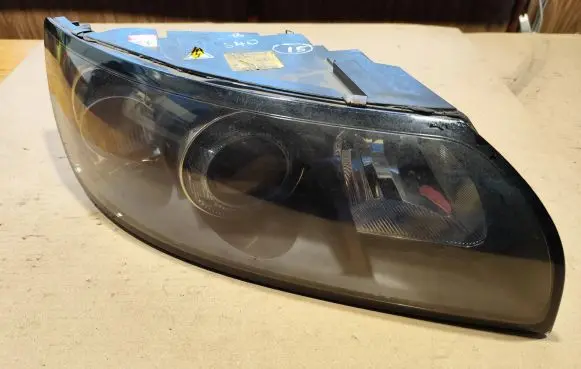 Volvo V50 Headlight/headlamp 31213187 0301198272