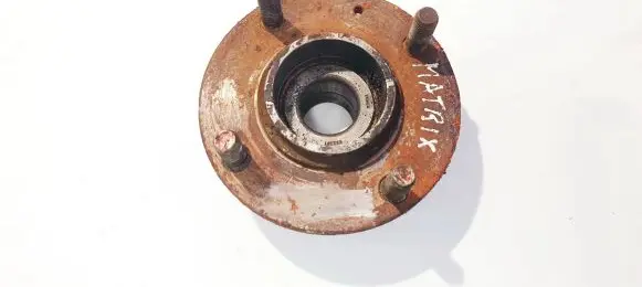Rear wheel hub