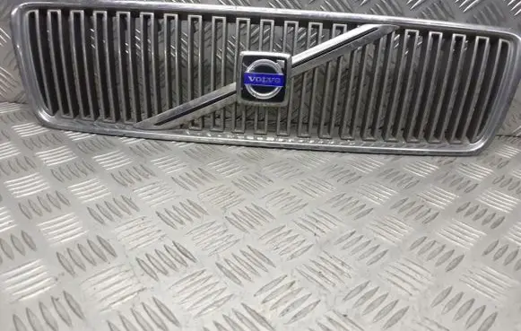 Volvo S80 Bonnet/hood grill 
