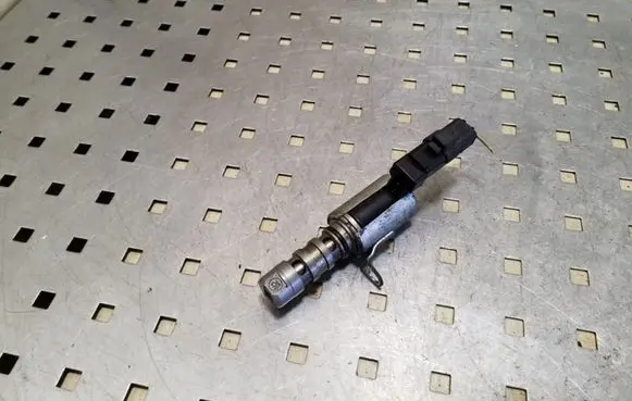 Citroen C4 I Picasso Camshaft vanos timing valve 9652536480