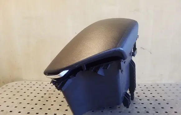 Hyundai i40 Glove box central console 846903Z900