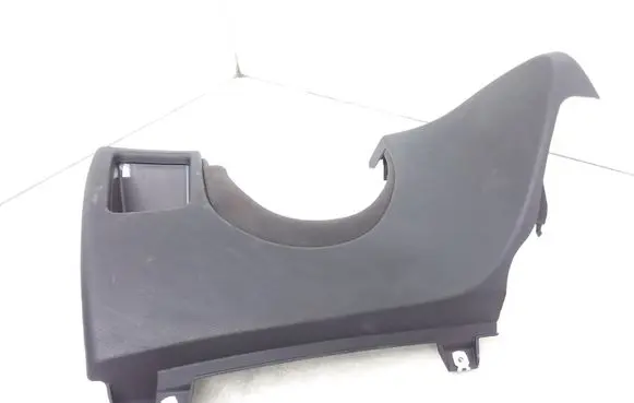 Dashboard lower bottom trim panel