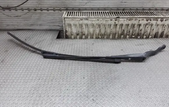Opel Corsa D Windshield/front glass wiper blade 13182325