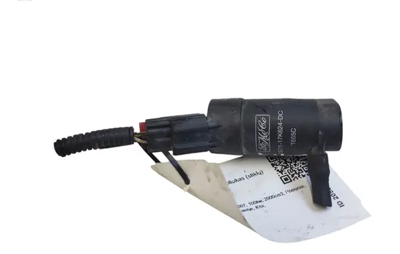 Volvo S40 Windscreen/windshield washer pump 1S7117K624DC