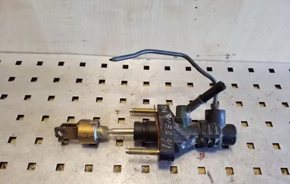 Toyota Corolla E120 E130 Clutch master cylinder