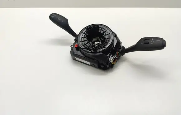 Wiper turn signal indicator stalk/switch