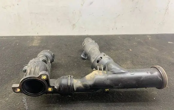 Audi A6 S6 C7 4G Thermostat/thermostat housing 04L121026R