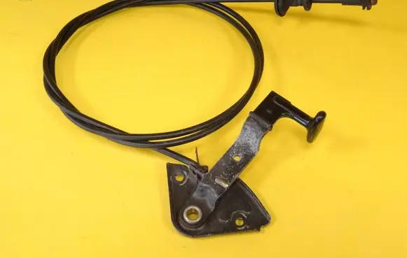 Audi A4 S4 B5 8D Engine bonnet/hood lock release cable 