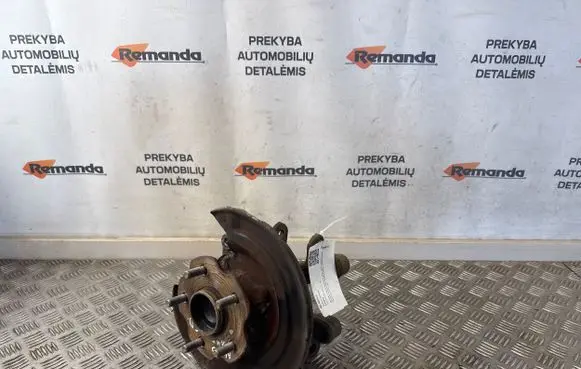 Toyota Auris E180 Rear wheel hub