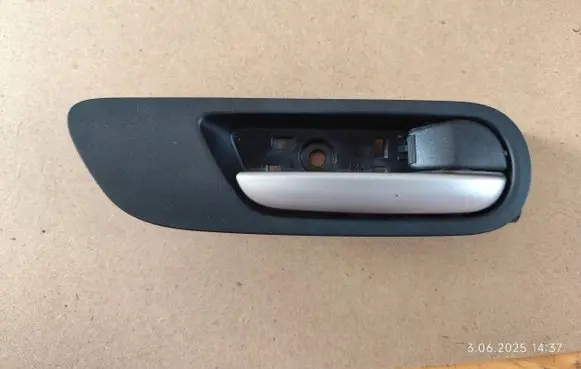 Mazda 3 II Front door interior handle 