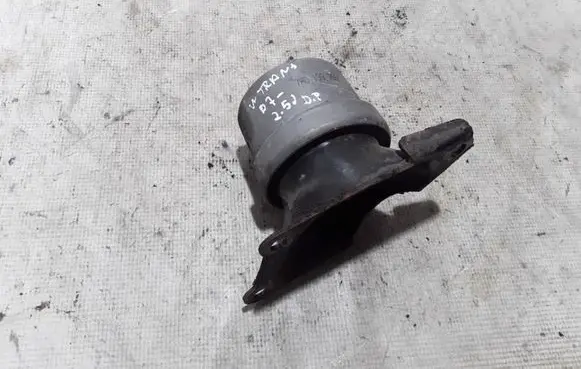 Volkswagen Transporter - Caravelle T5 Engine mount bracket 7H0199256H