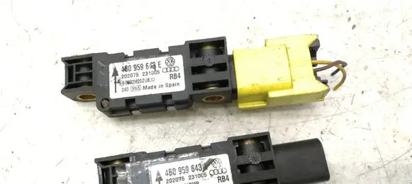 Audi A3 S3 A3 Sportback 8P Airbag deployment crash/impact sensor 4B0959643E