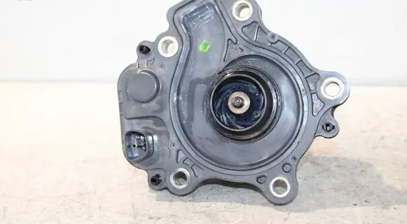 Toyota Auris 150 Water pump 