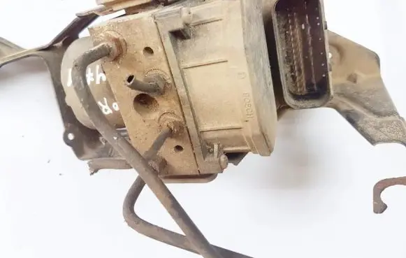 Ford Mondeo Mk III ABS Pump 1s712m110ae 1s71-2m110-ae