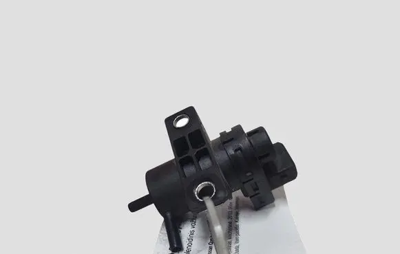 Nissan Qashqai Turbo solenoid valve 8200762162